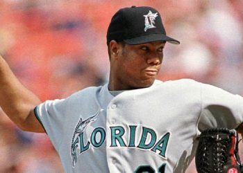 Critican a Livan Hernandez por querer jugar por Puerto Rico