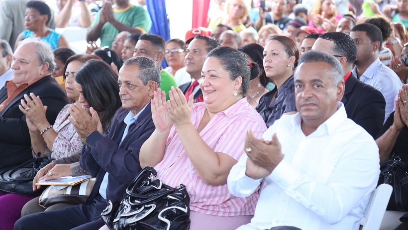La Vega recibe del Presidente Medina 208 viviendas, obras viales y rehabilitación redes