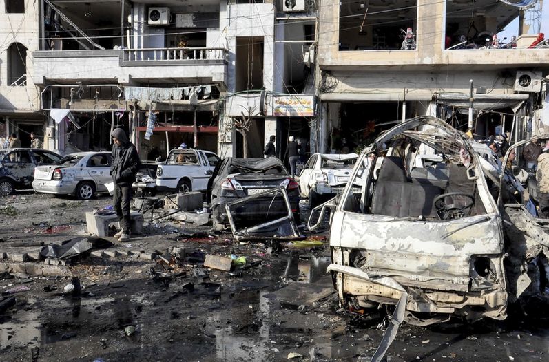 Al menos 22 muertos y 100 heridos en ataque kamikazes en Homs