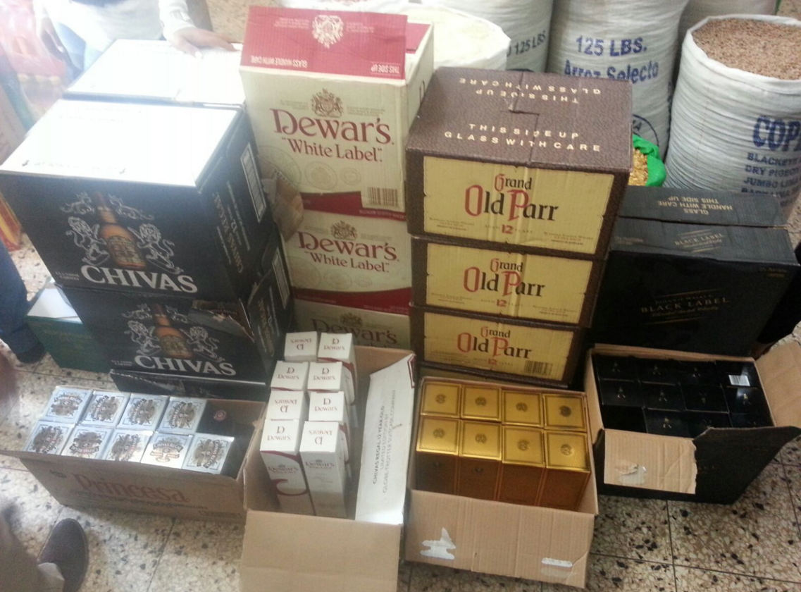 Dictan medida coerción contra comerciante por presunto contrabando