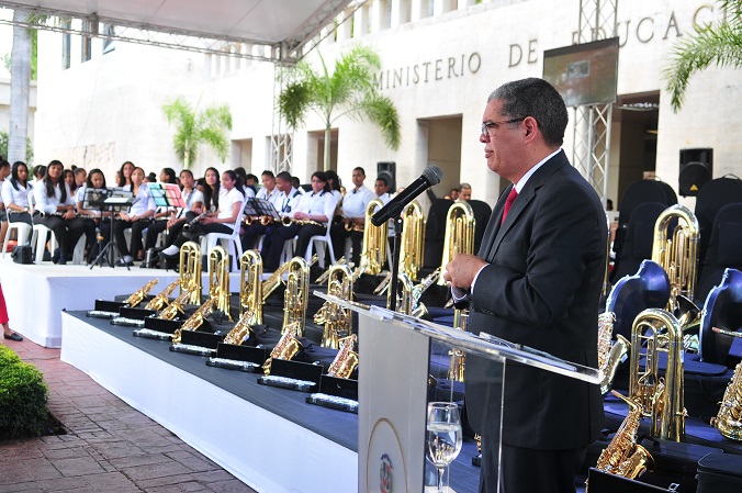 Educación creará bandas de música en escuelas de Tanda Extendida