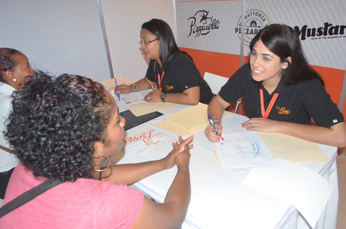 Culminó con éxito Feria de empleos DownTown Center