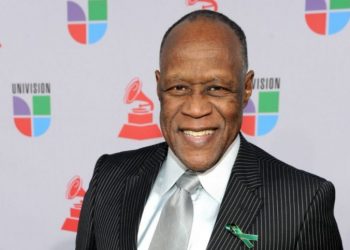 Johnny Ventura elogia obra musical de Juan Luis Guerra