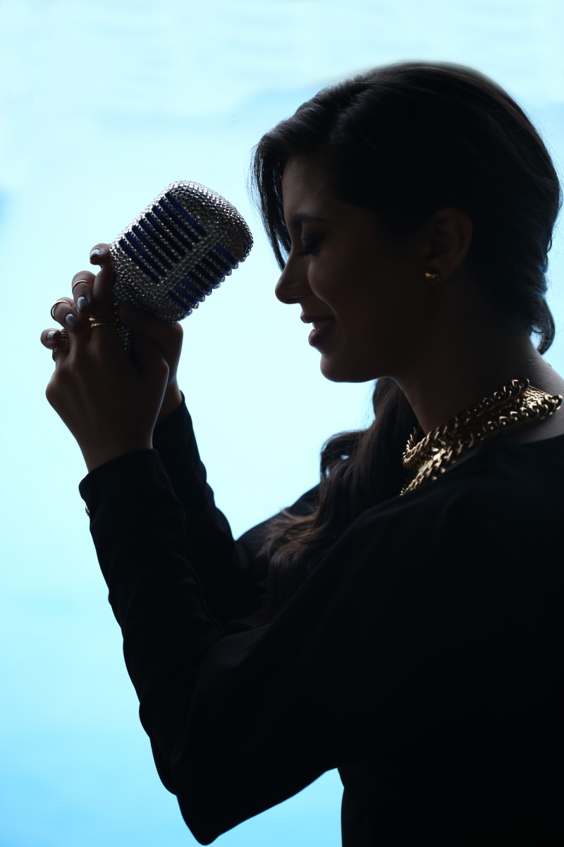 Janette Márquez, demasiado bella para ser sólo cantante