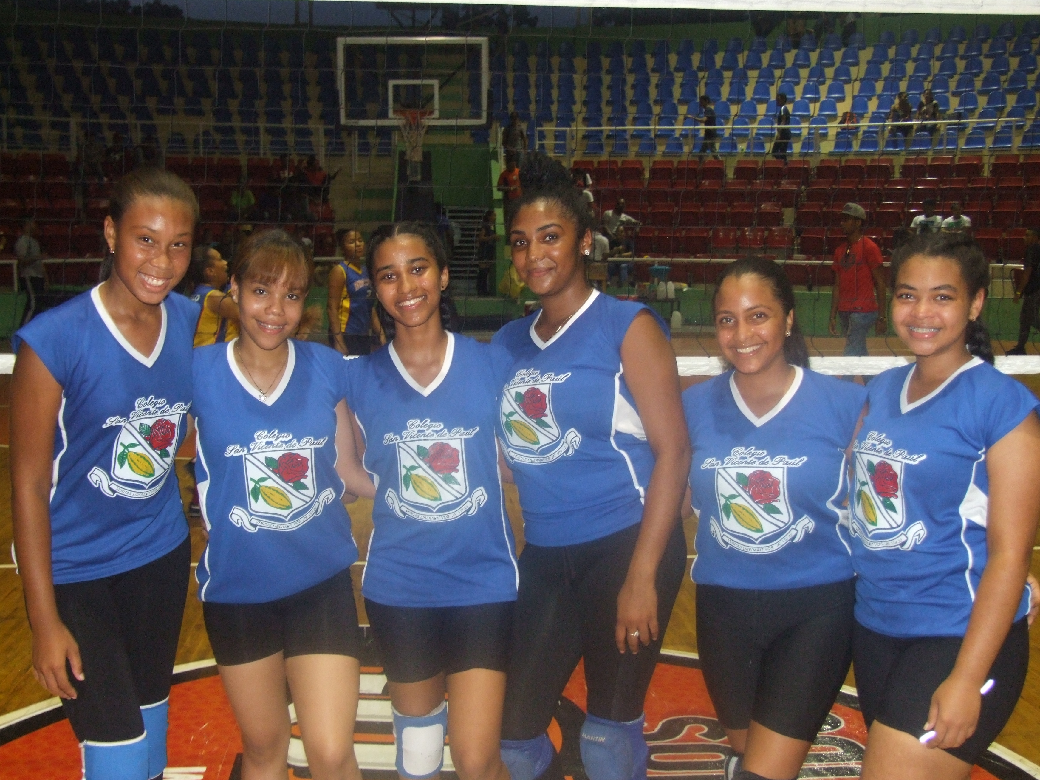 San Vicente y Renacimiento clasifican a semi final Voleibol Colegial