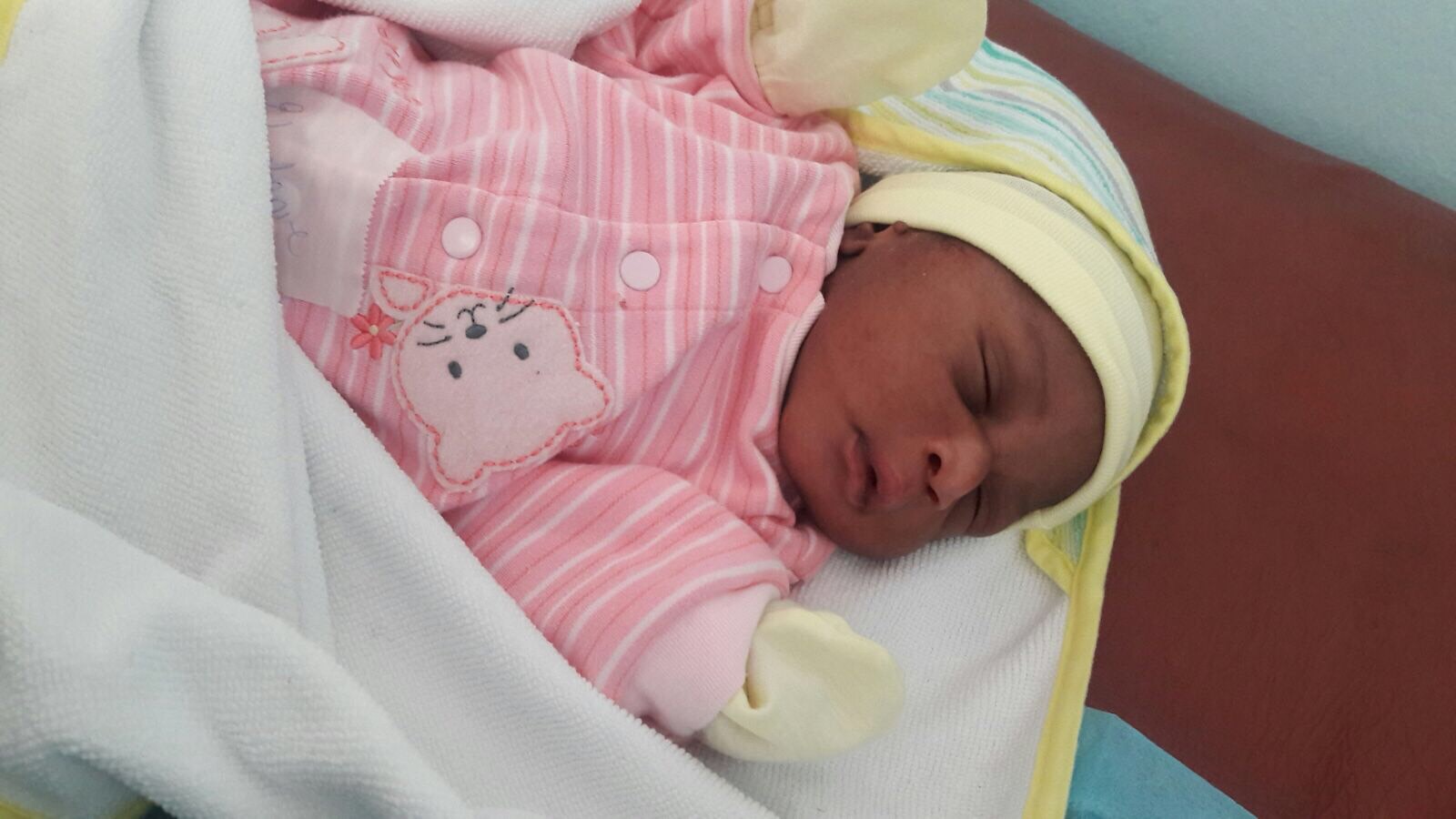 Primer parto del año 2017 se registra en Maternidad de Los Mina