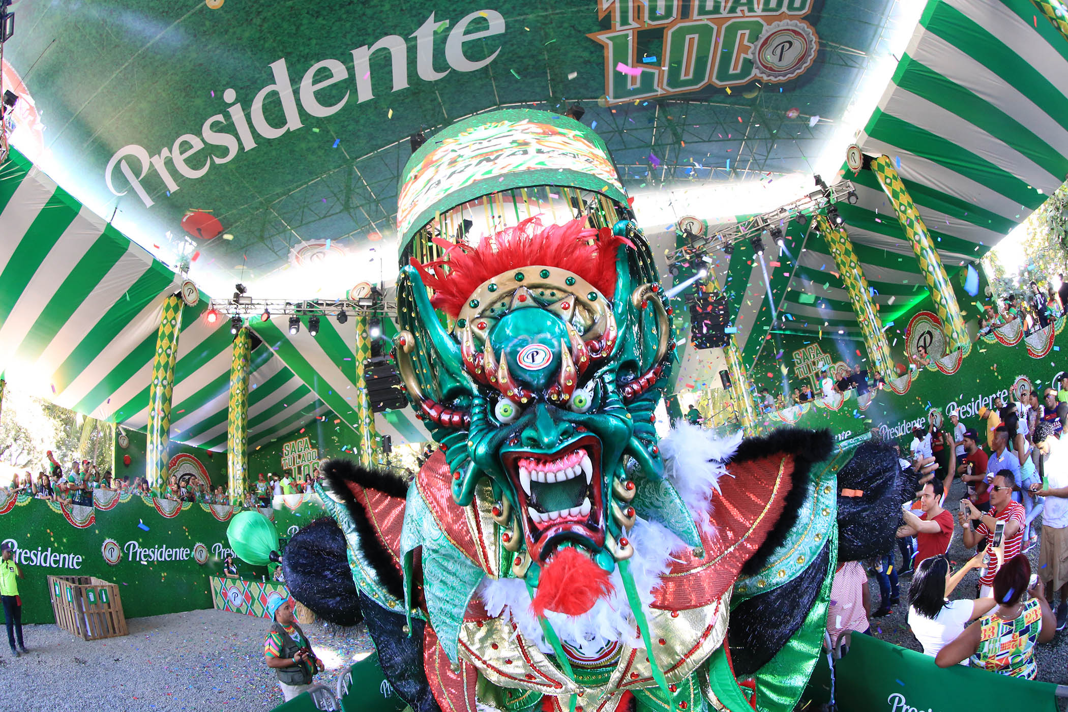 Con grandes conciertos arrancó éste domingo el Carnaval Presidente