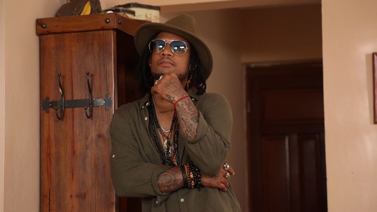 Vakeró estrena su video “Mi sepelio”