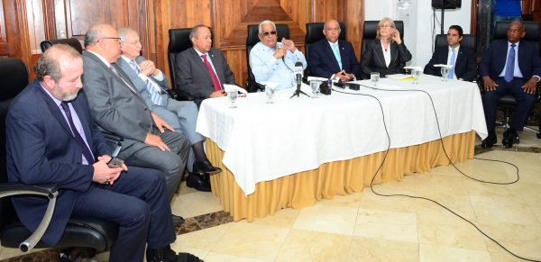 Euclides pide diputados no aprobar proyecto ley crea deducible de seguros