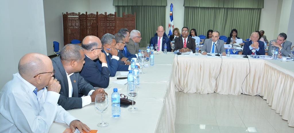 Comisión Bicameral recibe al FOPPREDOM