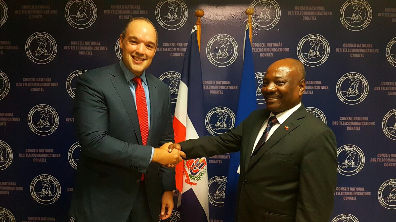 RD y Haití discuten corregir interferencias radioelectricas en frontera