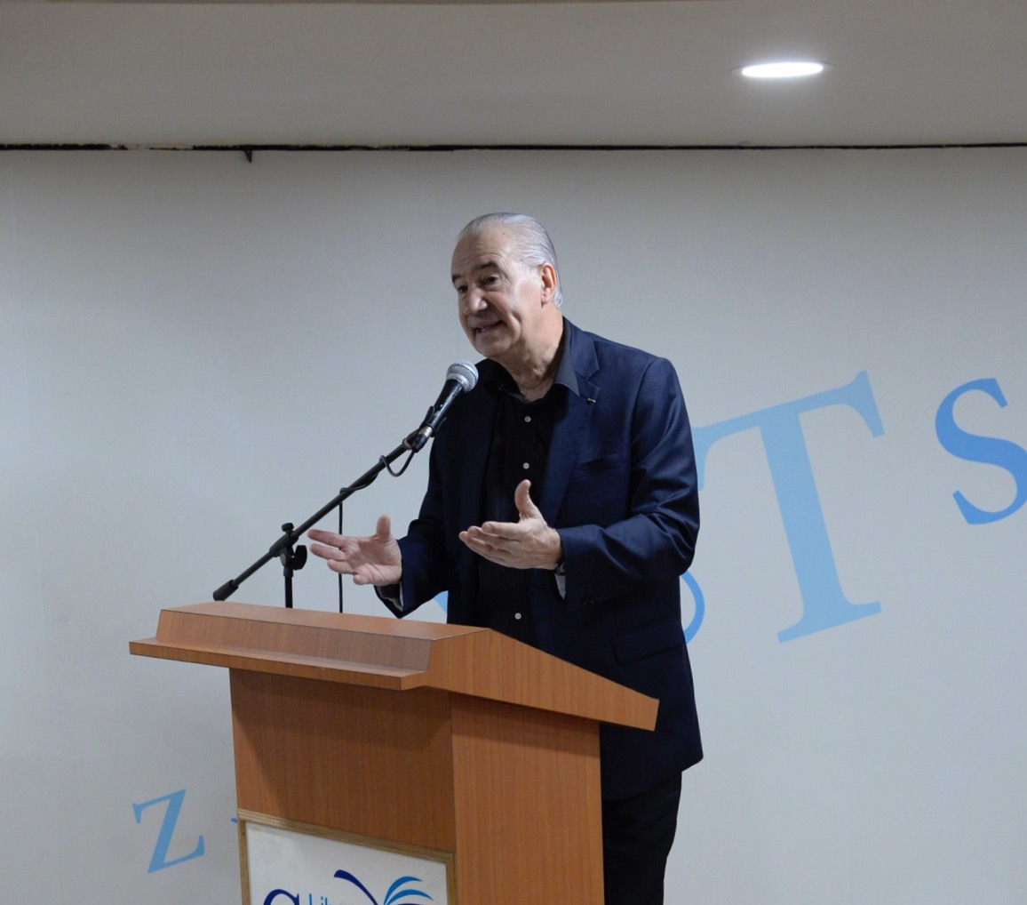 Escritor uruguayo Ruperto Long exhorta fomentar la investigación