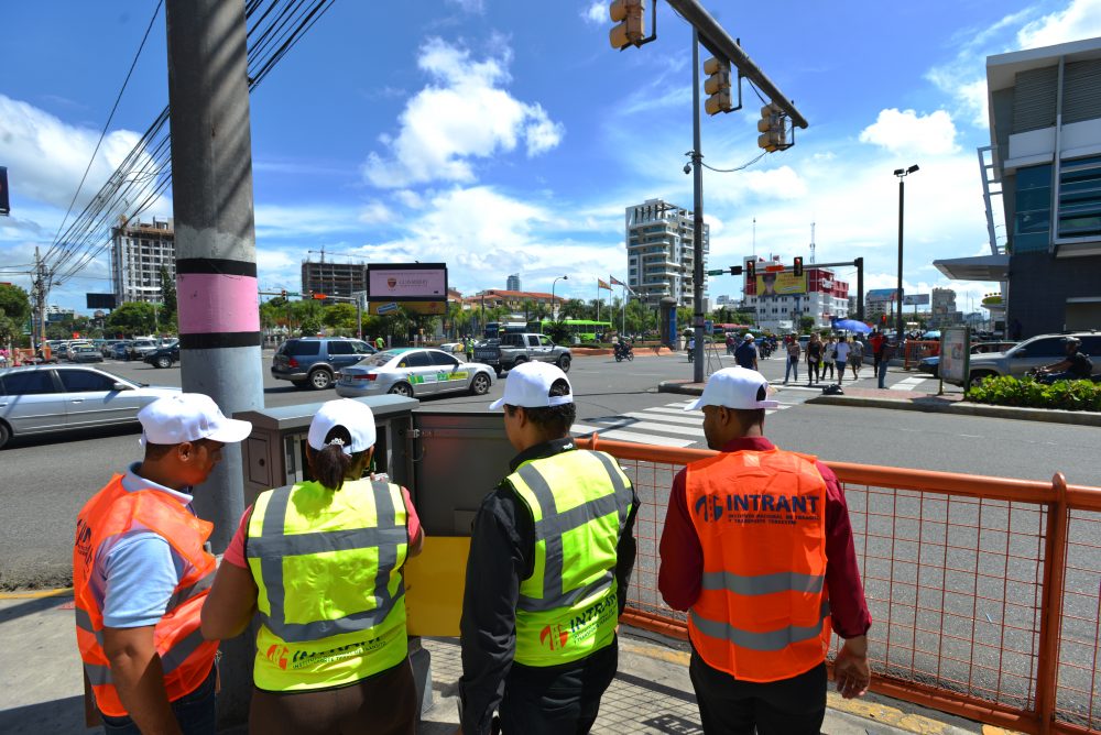INTRANT inicia levantamiento de parqueos, uso de suelo y señalización en DN