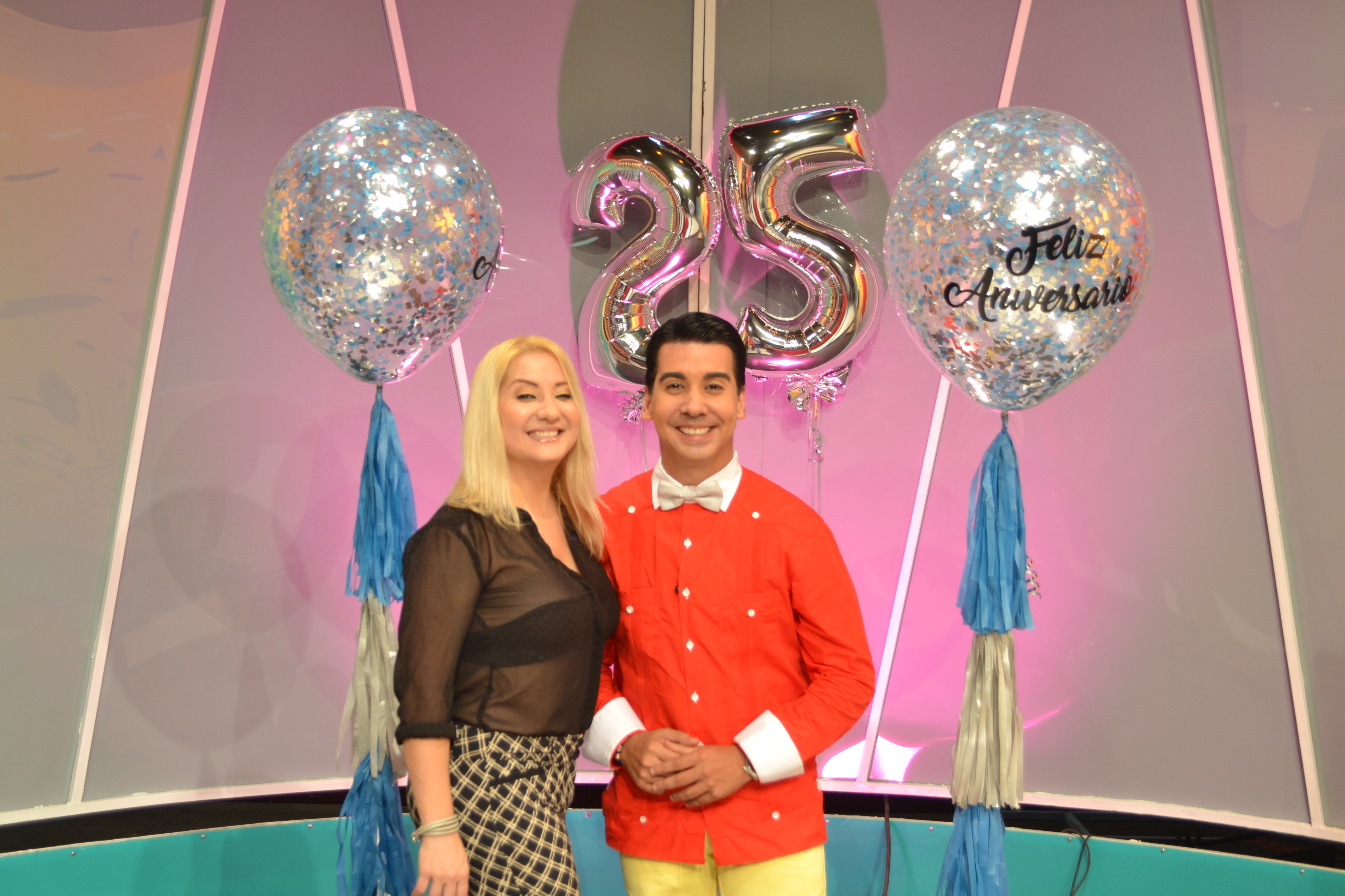 Programa Manuel y Hermes 25 años en la Televisión Nacional