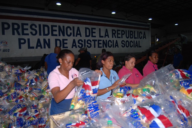 Plan Social distribuye insumos para afectados huracán