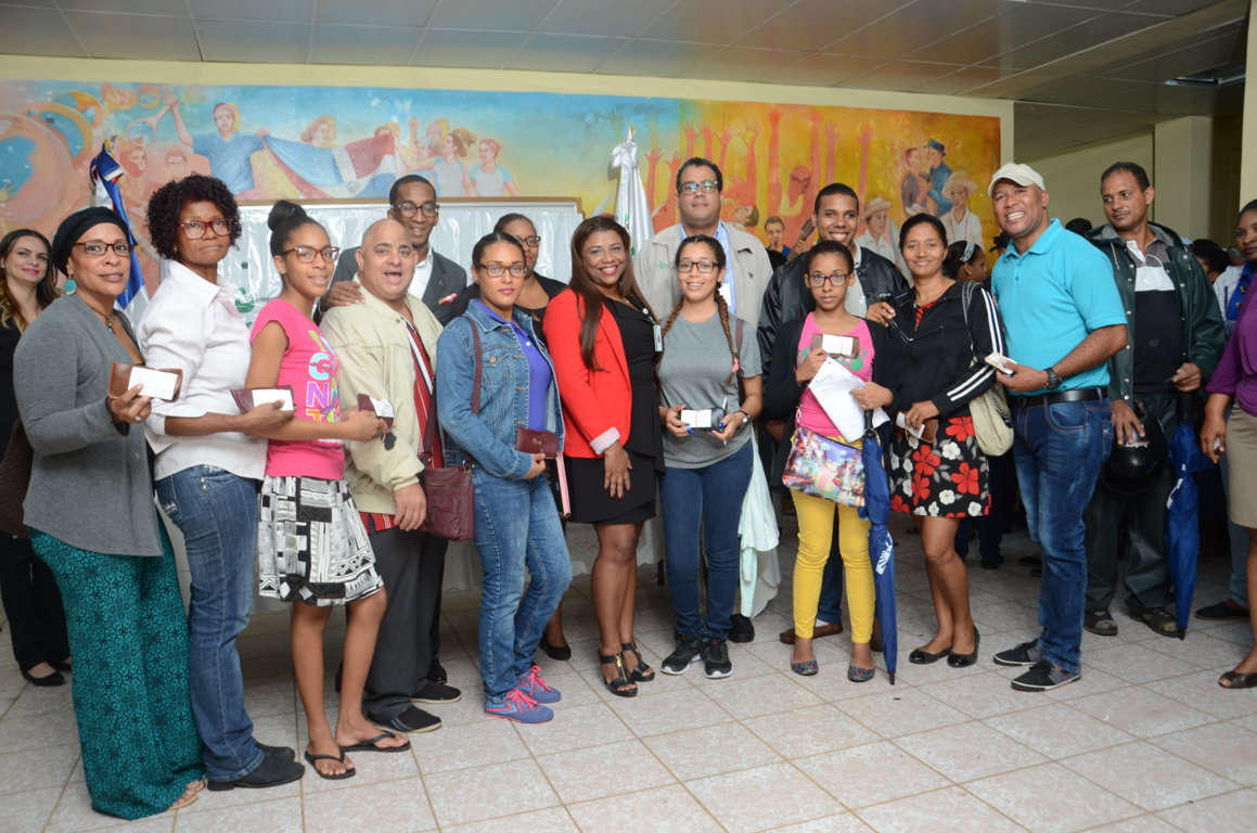 Lotería Nacional realiza jornada de evaluación visual