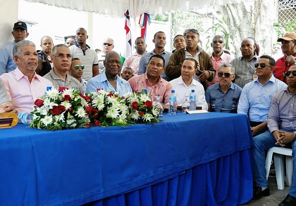 Policía realiza encuentro de proximidad en Los Guaricanos
