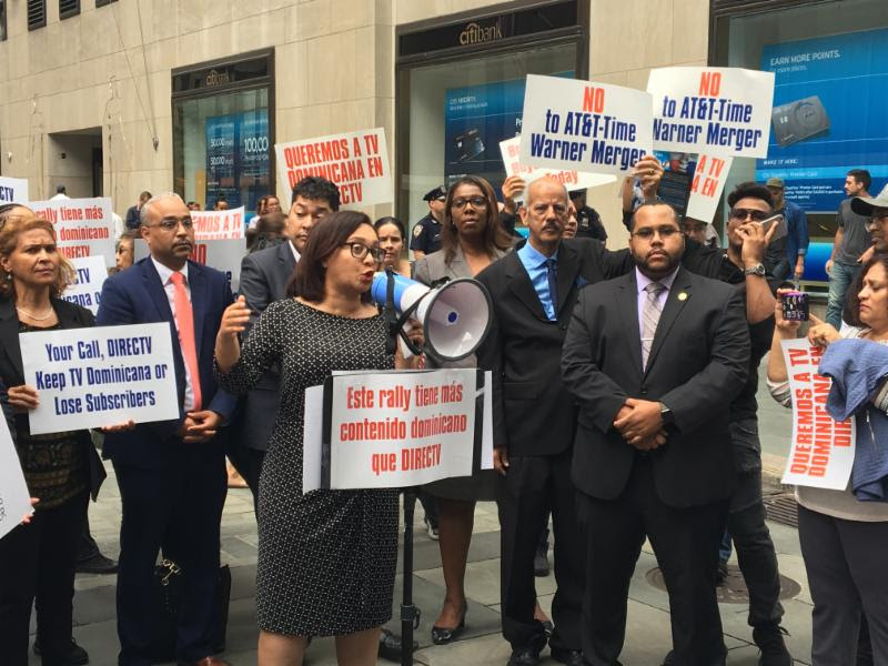 Reclaman en NY Directv restablezca señal de Televisión Dominicana