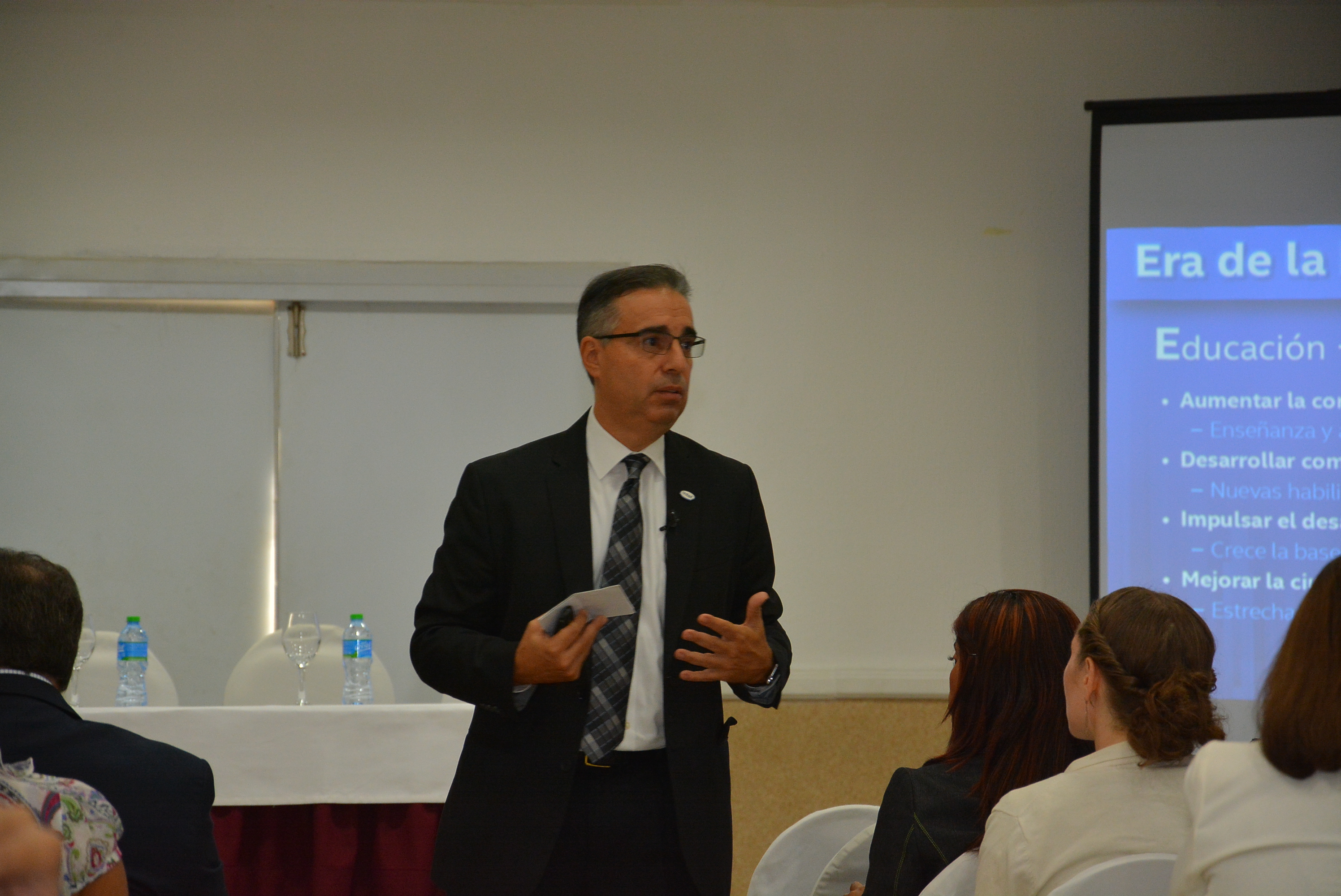 El 1.4 millones de Mipymes generan 54% del empleo en RD