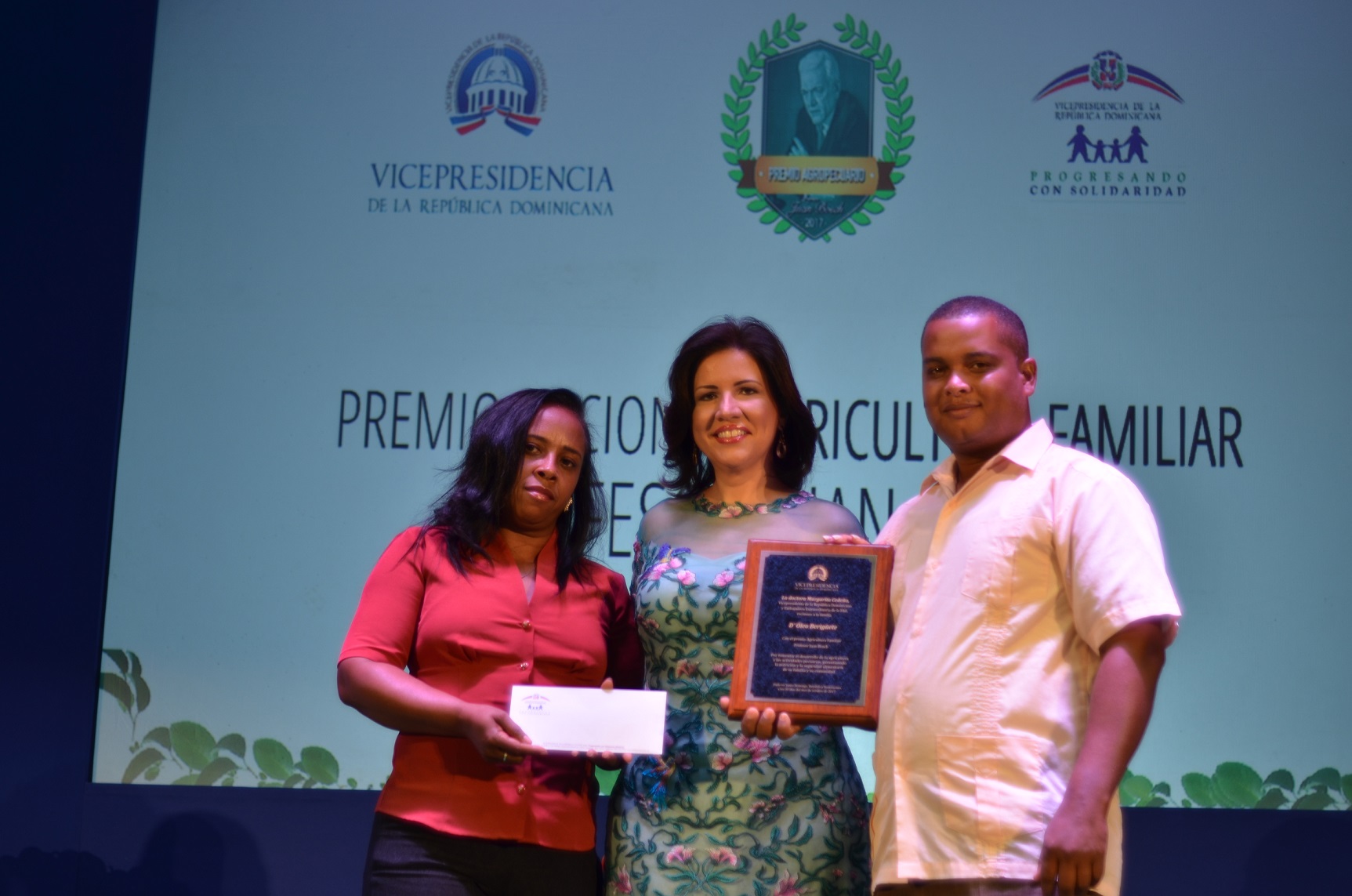 10 familias Prosoli reciben premio en agricultura familiar