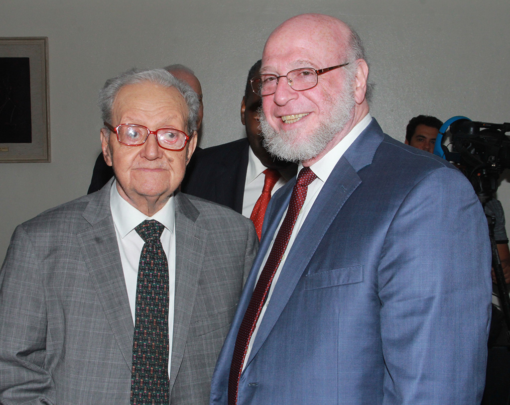 Bullumba Landestoy es homenajeado por Ministerio de Cultura