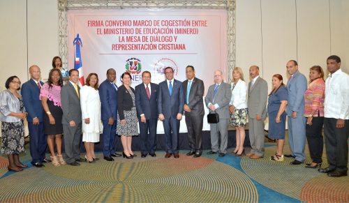 Colegios evangélicos pasara al Ministerio de Educación