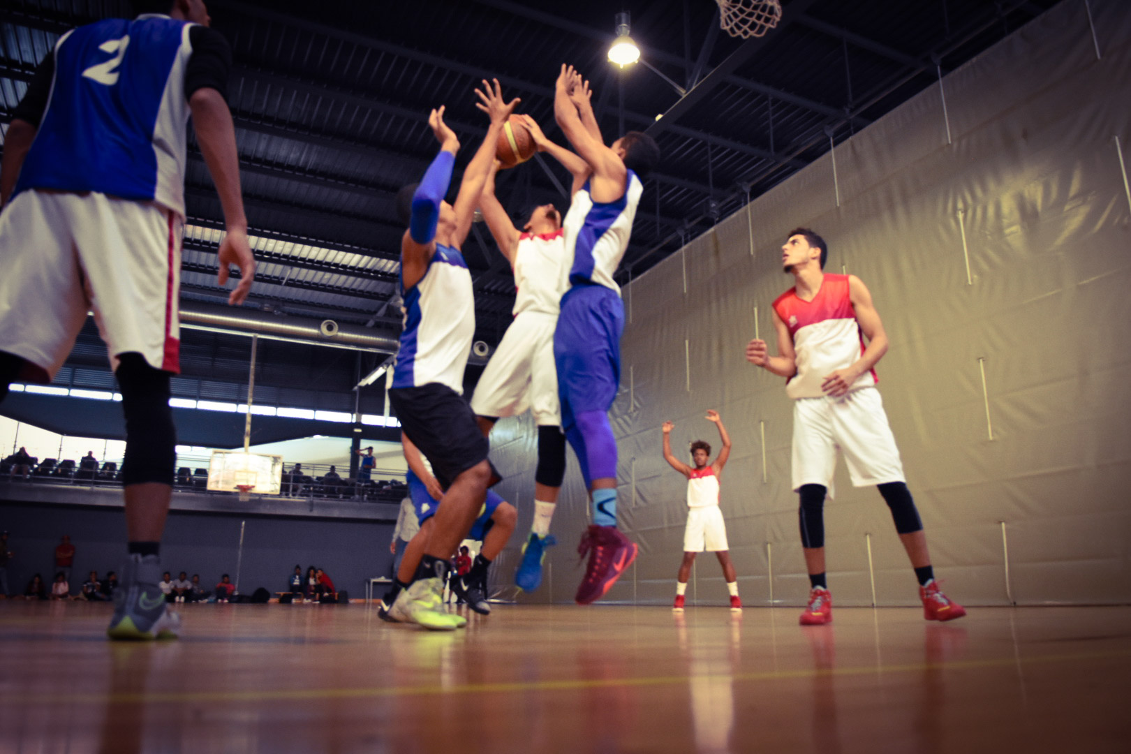 Cáceres ganó tres y béisbol oro para Italia en Juegos de Europa
