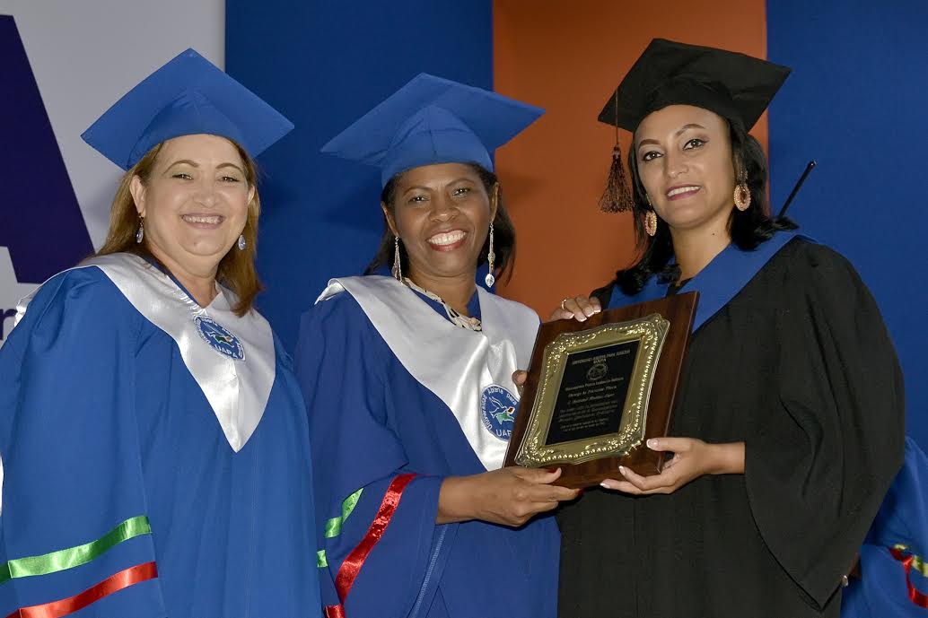 UAPA: 1,164 nuevos profesionales formados a distancia