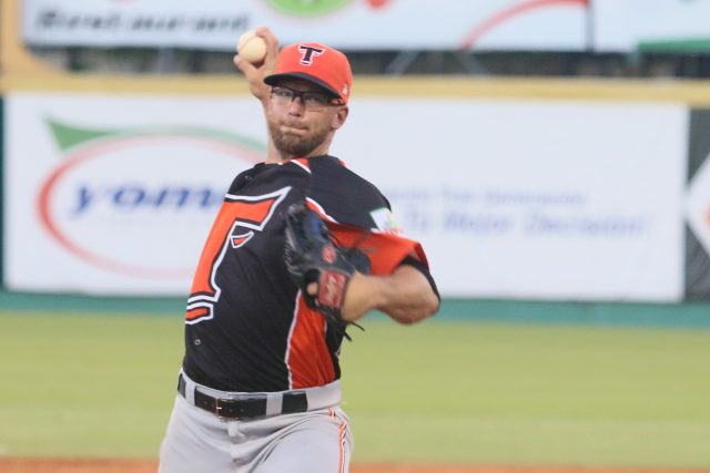 Toros ganan tercero en linea vencen 5-0 a Los Gigantes