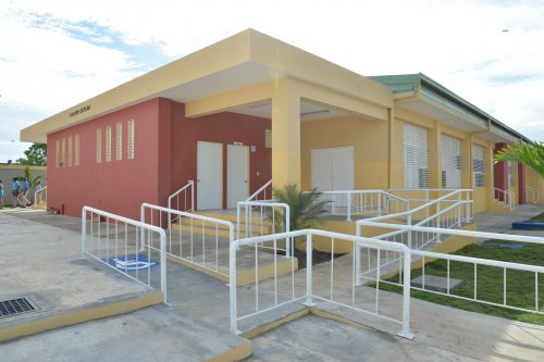 Gobierno inaugura plantel escolar en Boca Chica