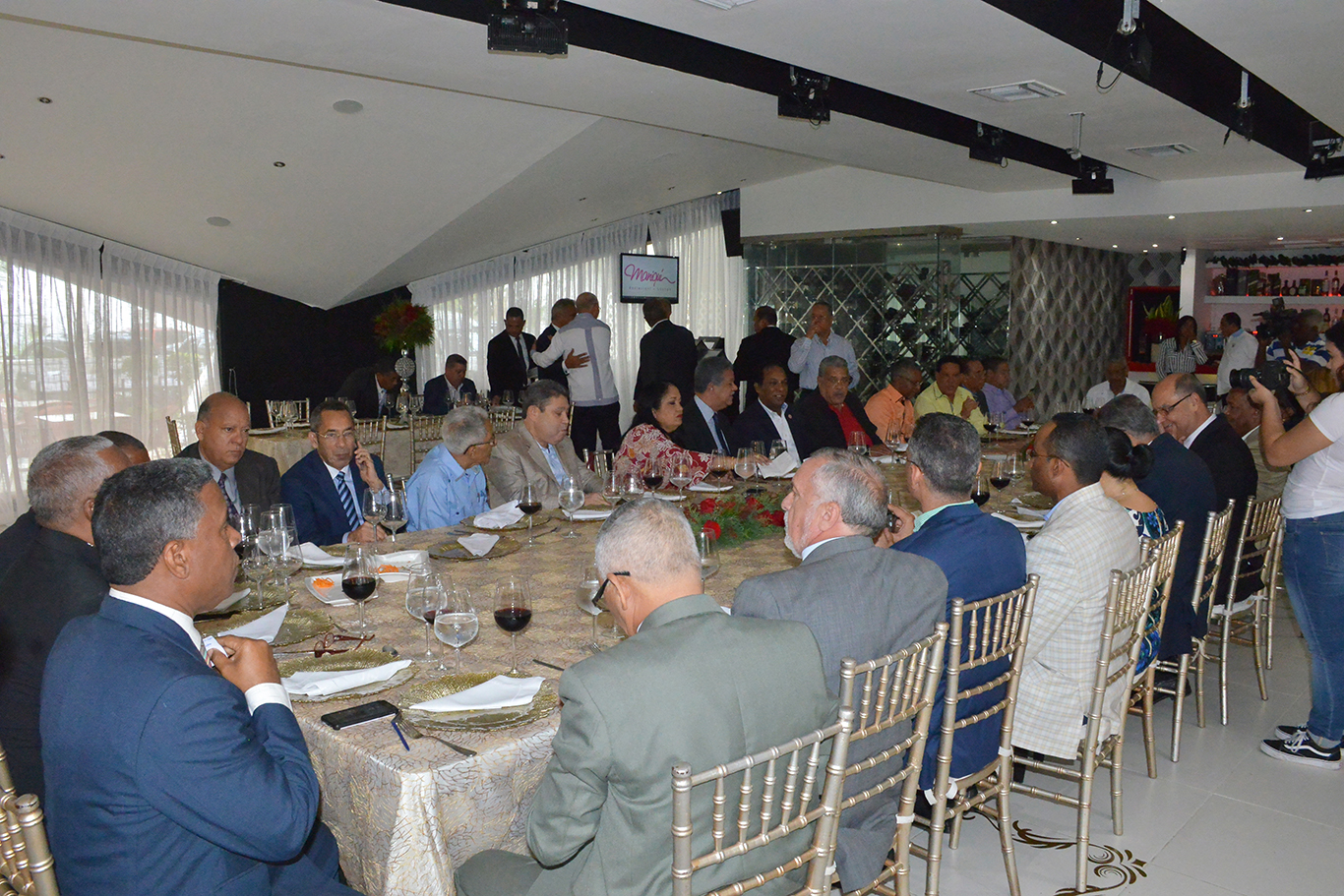 Leonel Fernández encabeza reunión con el Bloque Progresista