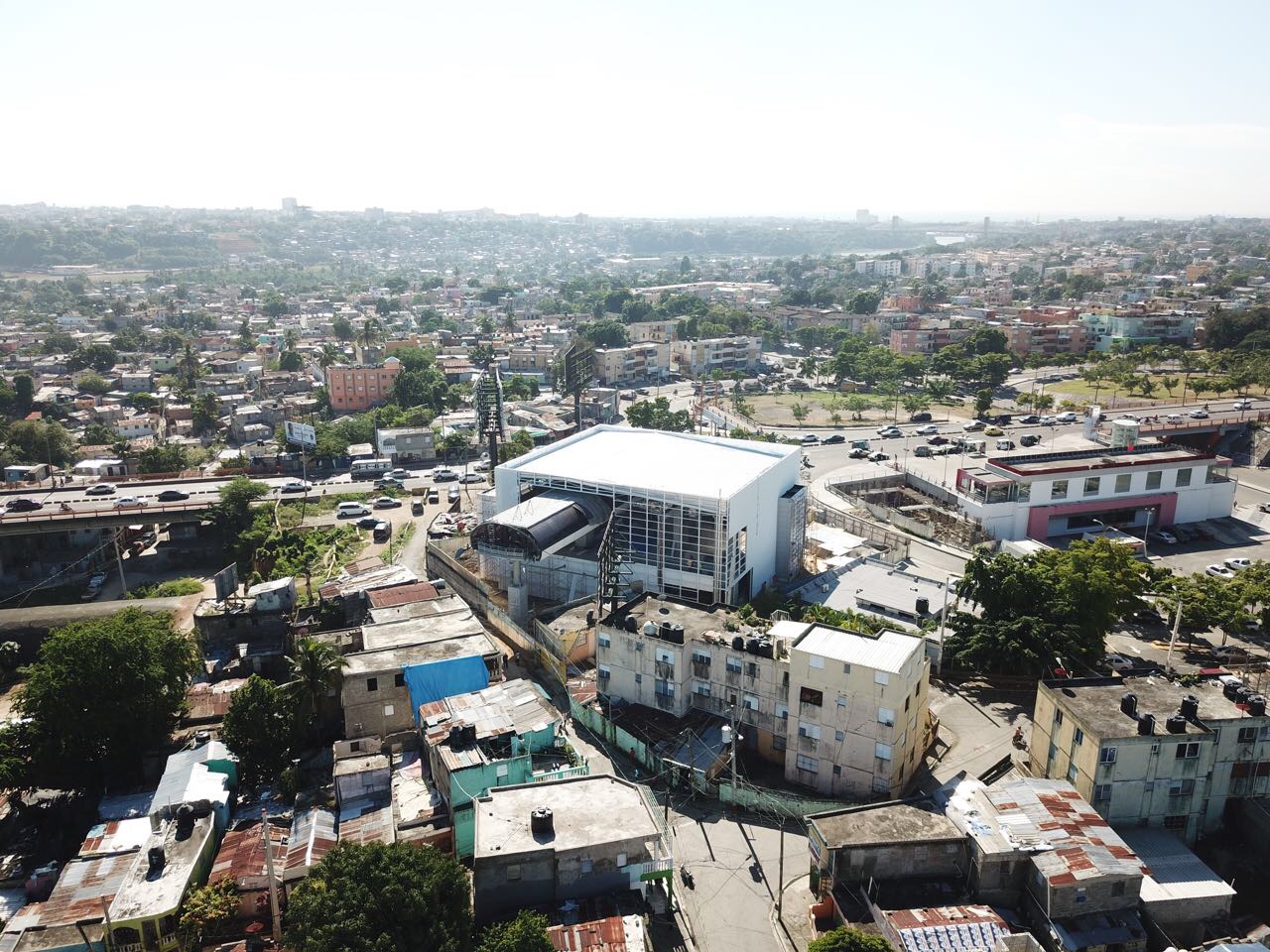 Teleférico de Santo Domingo avanza en un 92% en su ejecución