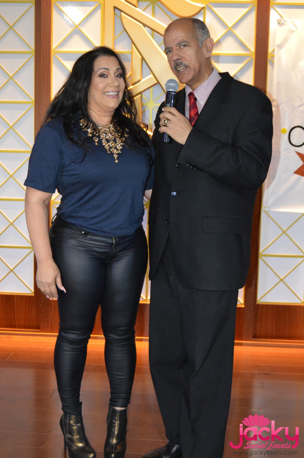 Acroarte en Nueva York realiza encuentro navideño