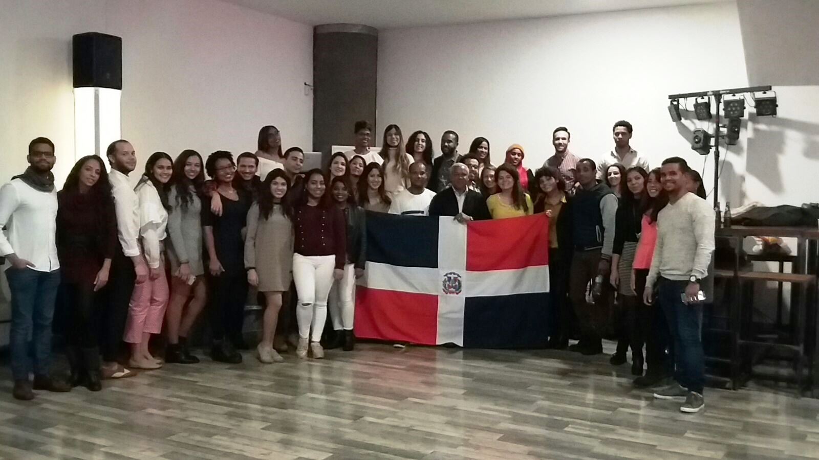 Consulado Dominicano en Marsella realiza encuentro navideño