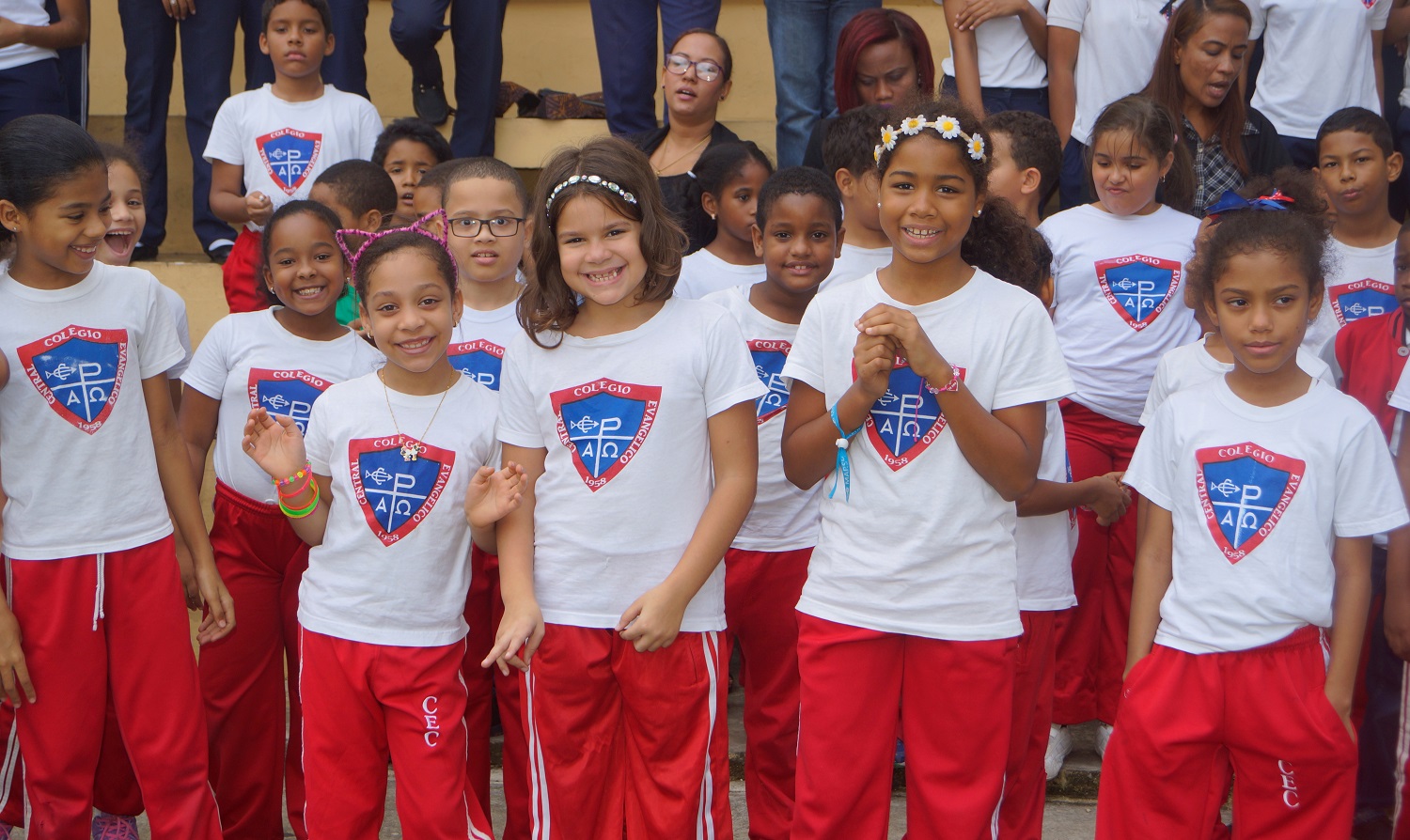 Colegio realiza homenaje póstumo a maestra Gladys Estela Vicioso Genao