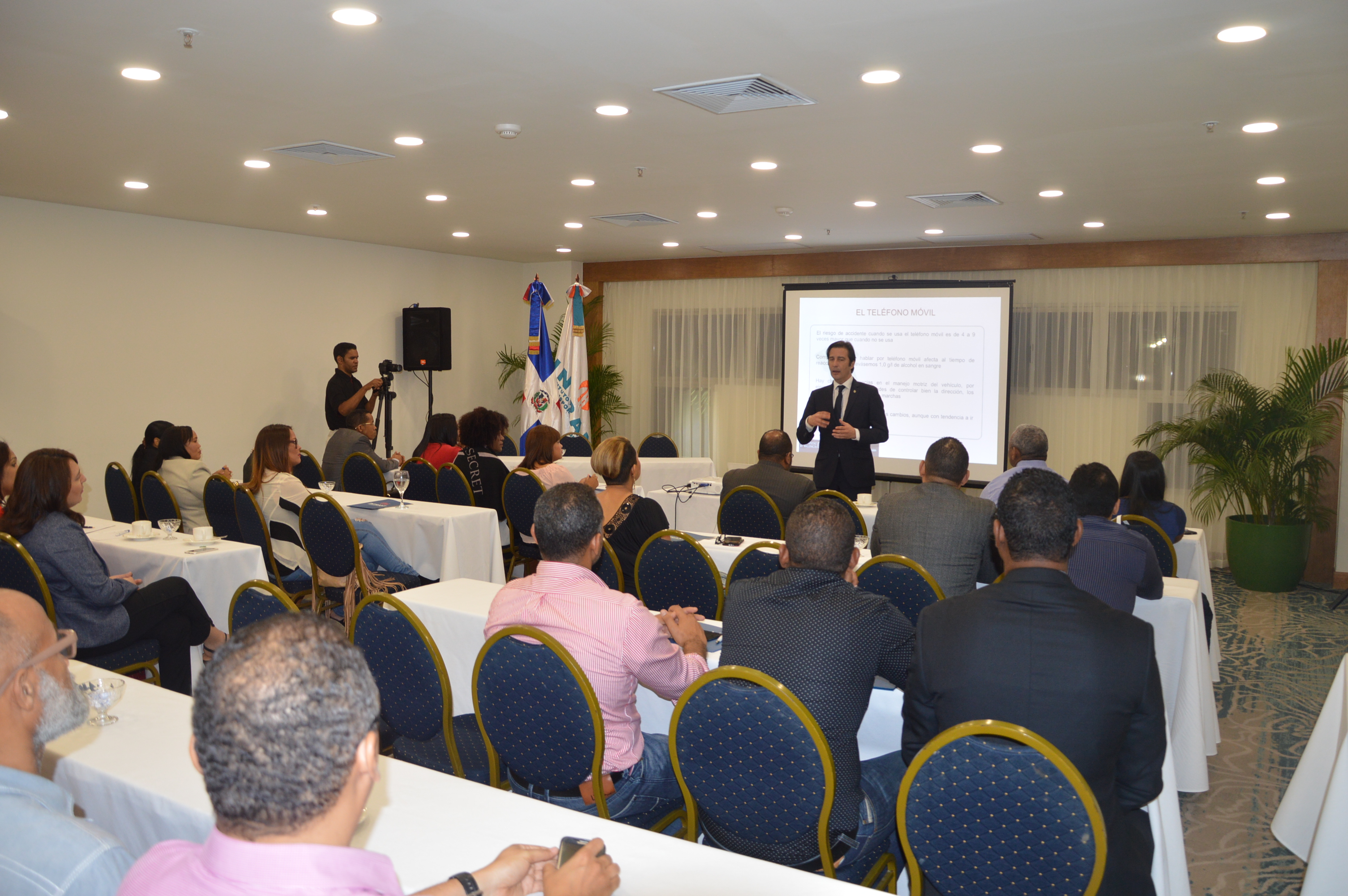 Intrant comparte con periodistas sobre la Ley 63-17