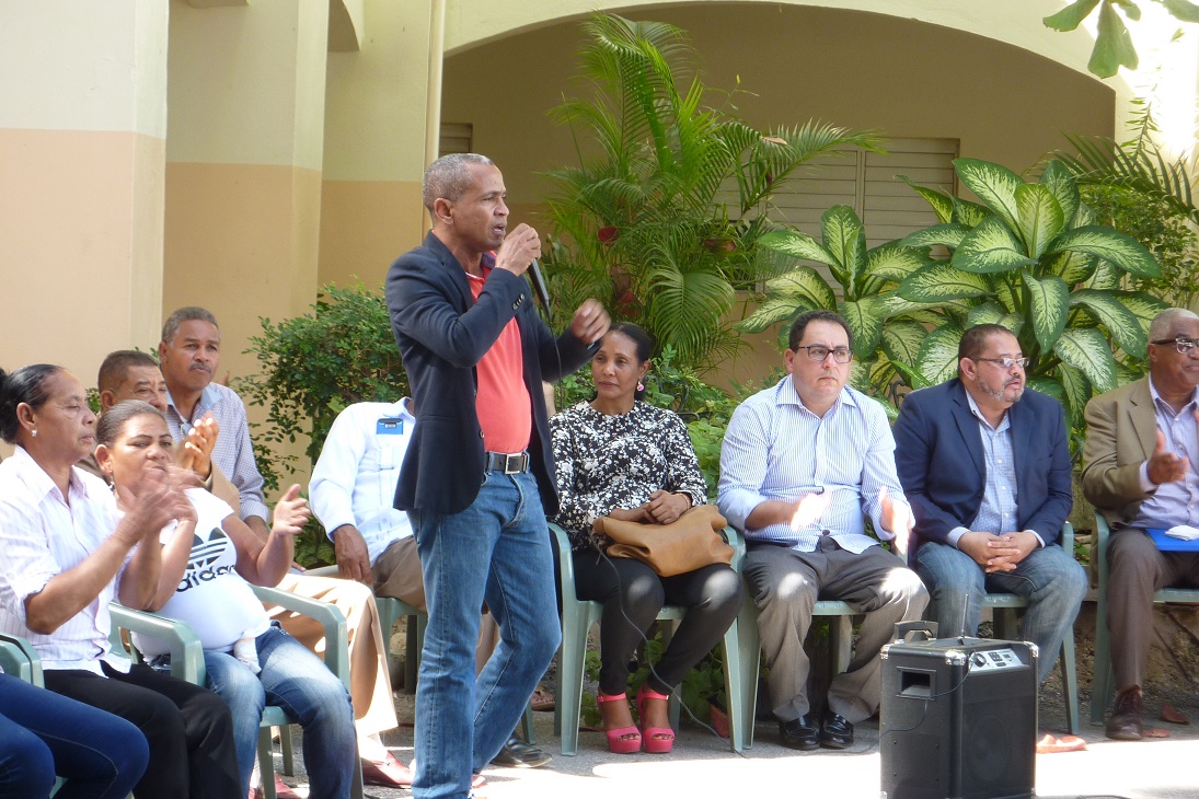 Presidente del CMD apoya construcción de hospital en Neiba