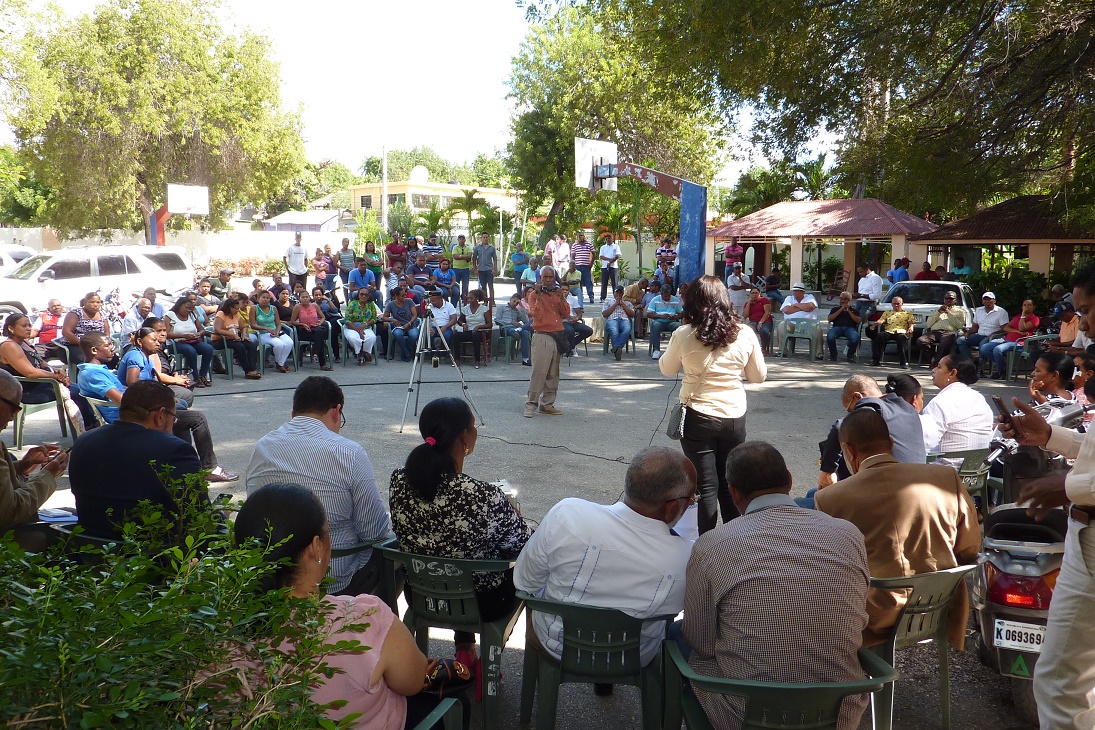 Presidente del CMD apoya construcción de hospital en Neiba