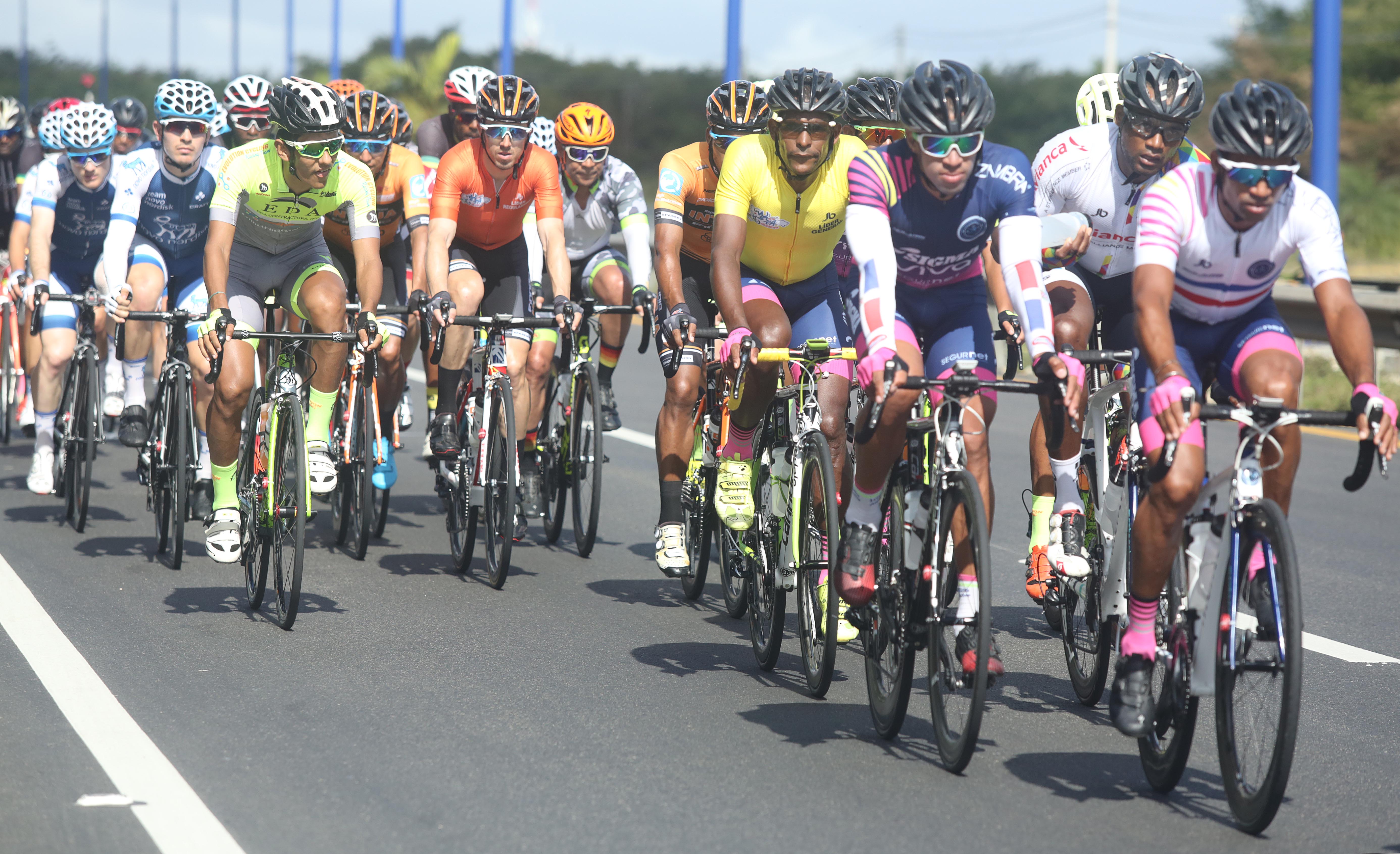 Anthony Rodríguez conquista la tercera etapa Vuelta Ciclística Independencia