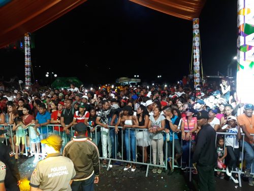 Santiago vive un contagioso ambiente de carnaval