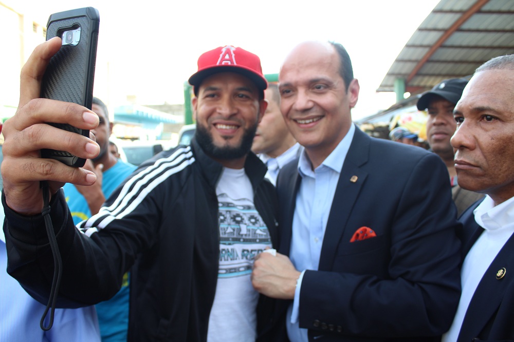 Ranfis Domínguez Trujillo comenzó campaña electoral con miras al 2020