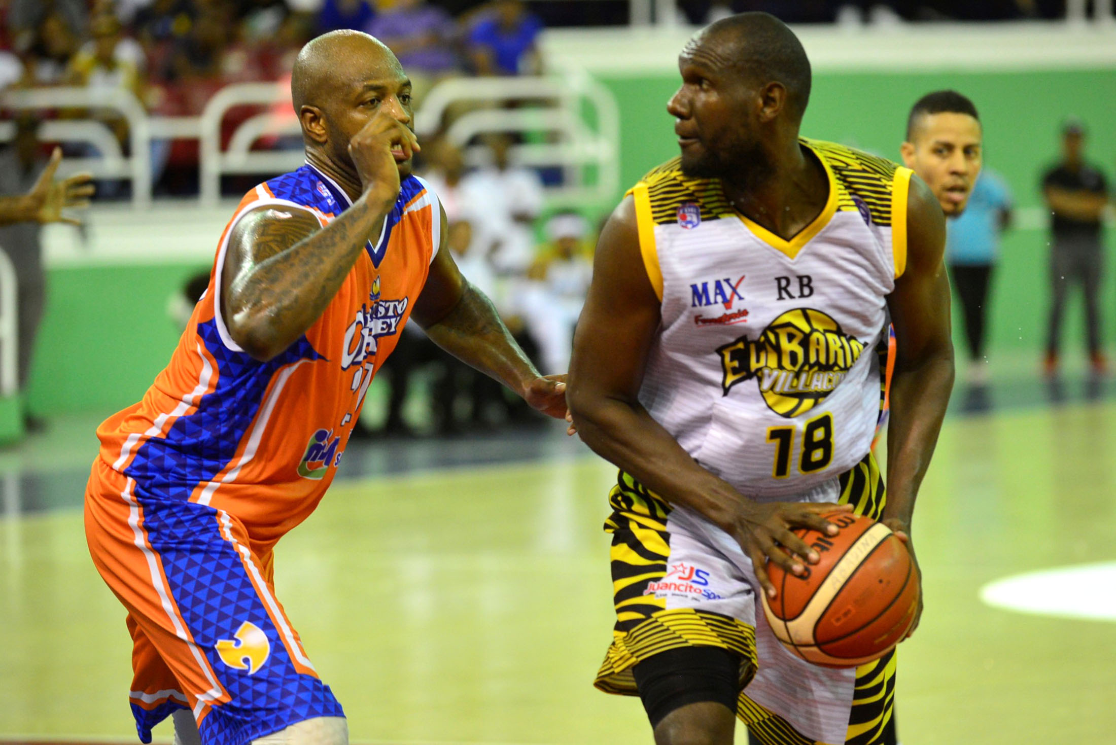 Rafael Barias derrota a Huellas del Siglo en inicio TBS del Distrito