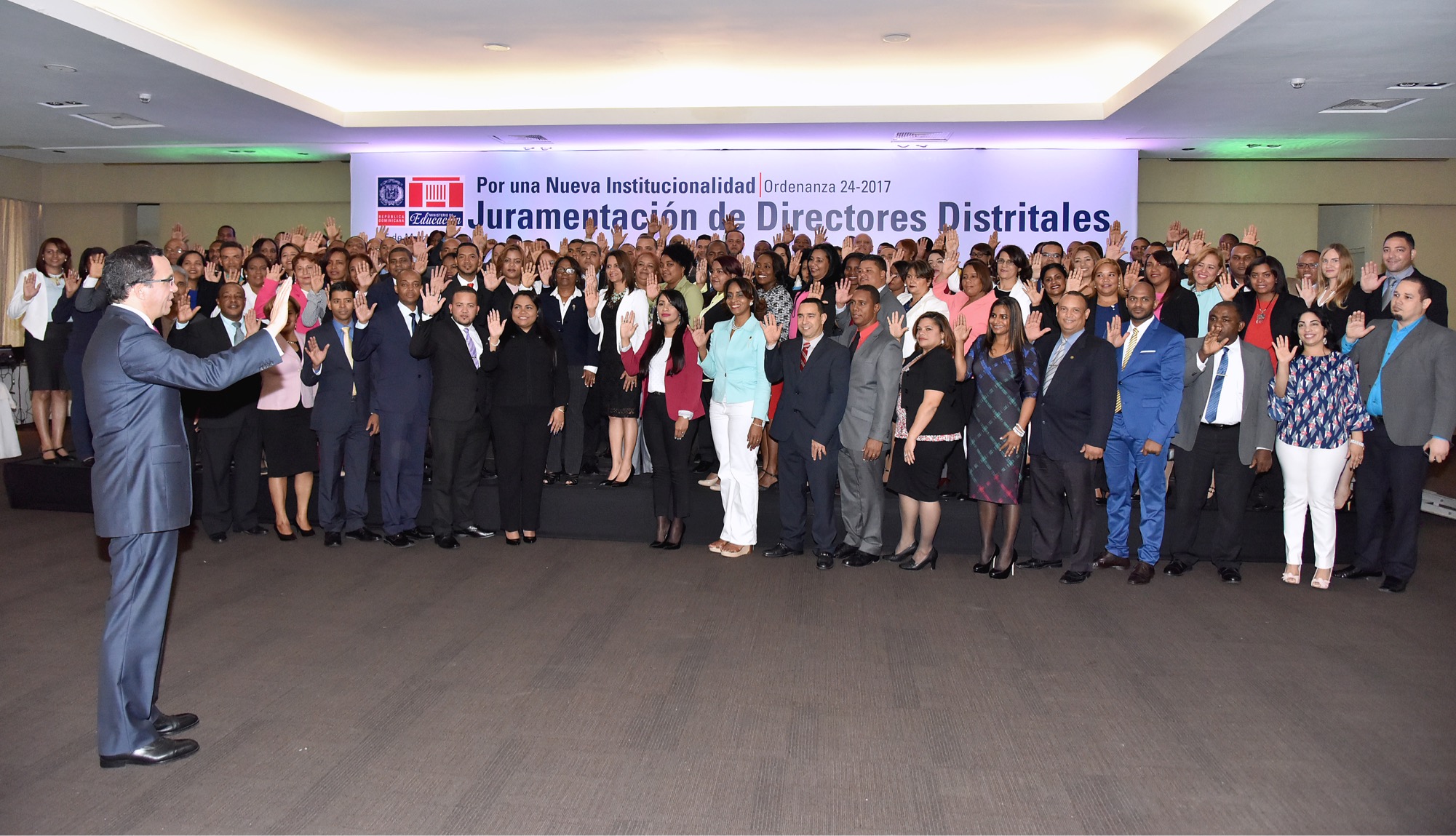 Navarro designa 107 nuevos directores distritales en el Minerd