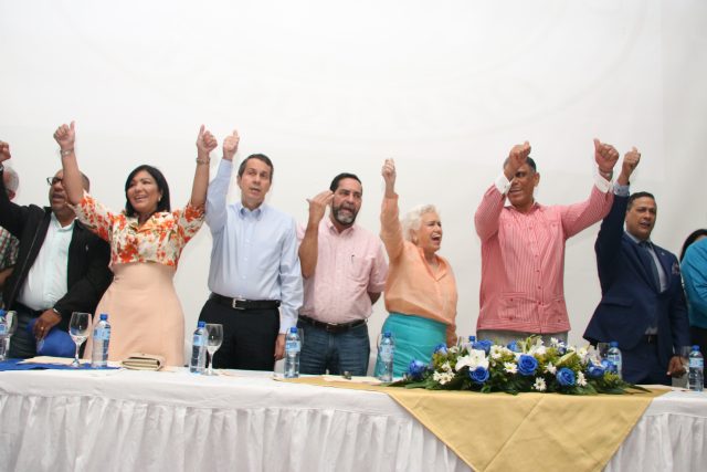 Milagros Ortiz Bosch apoya a Chu Vásquez