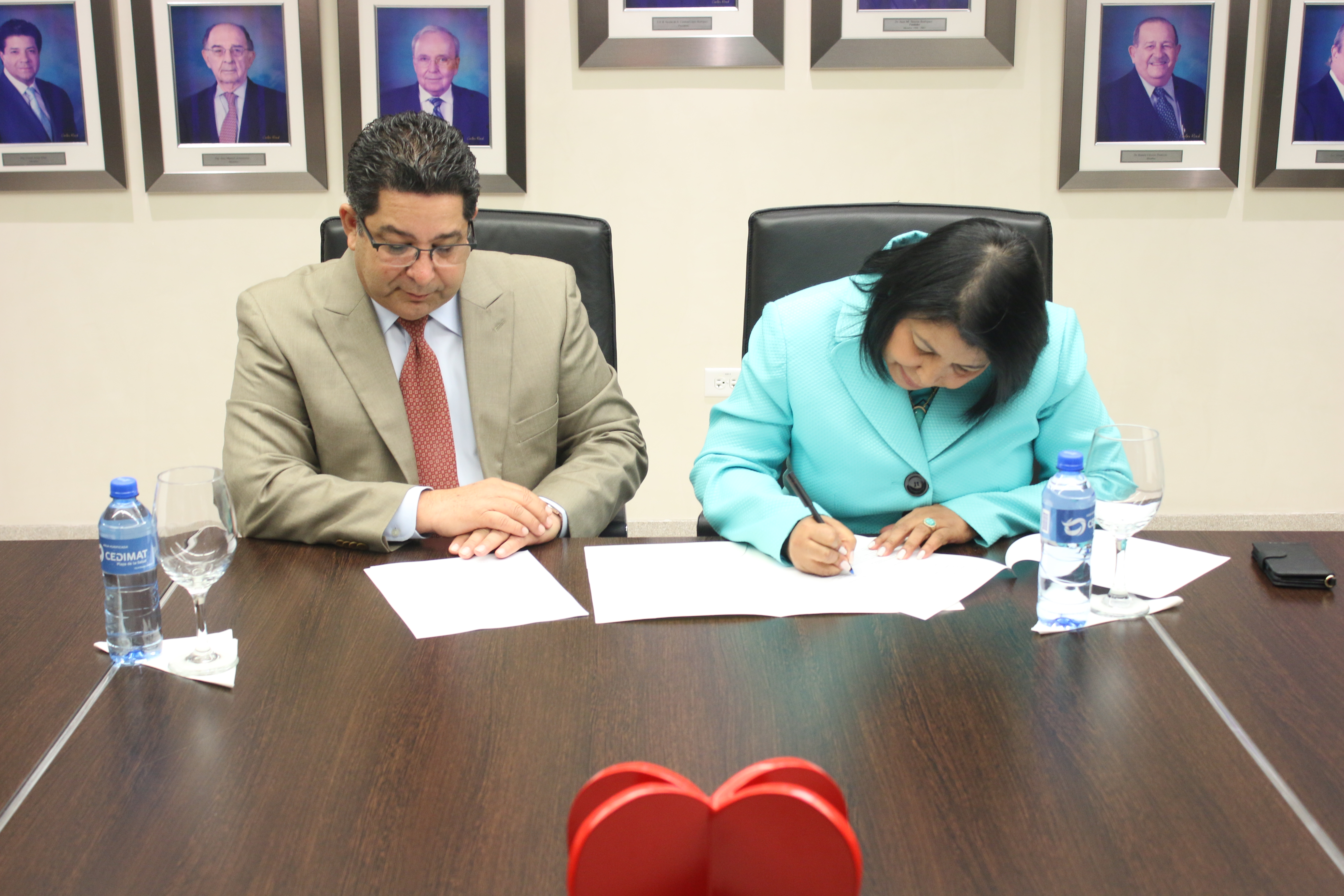 CEDIMAT y Grupo Read realizan alianza para expandir servicios de medicina avanzada