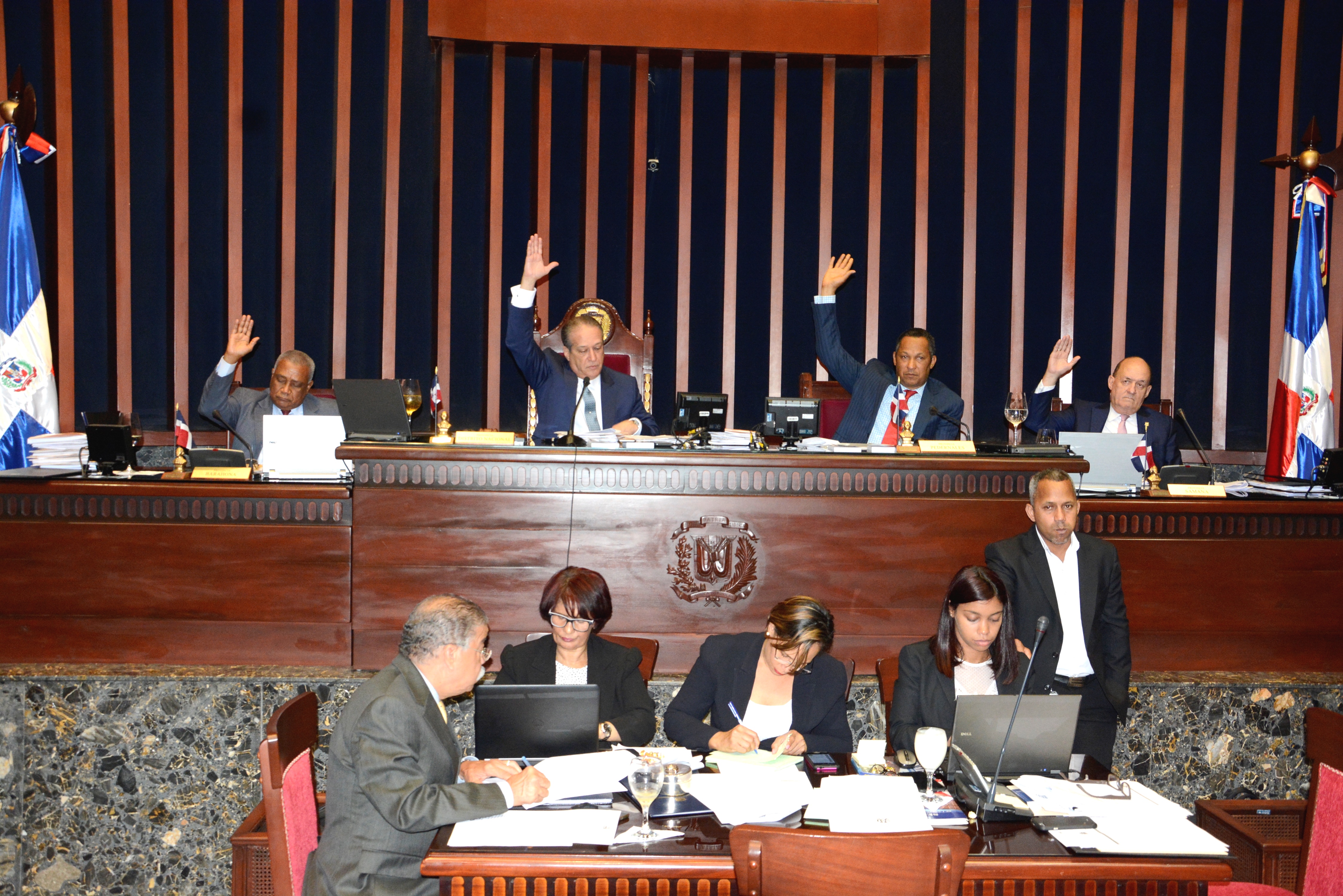 Senado aprueba ley Regula los Estados de Excepción en RD