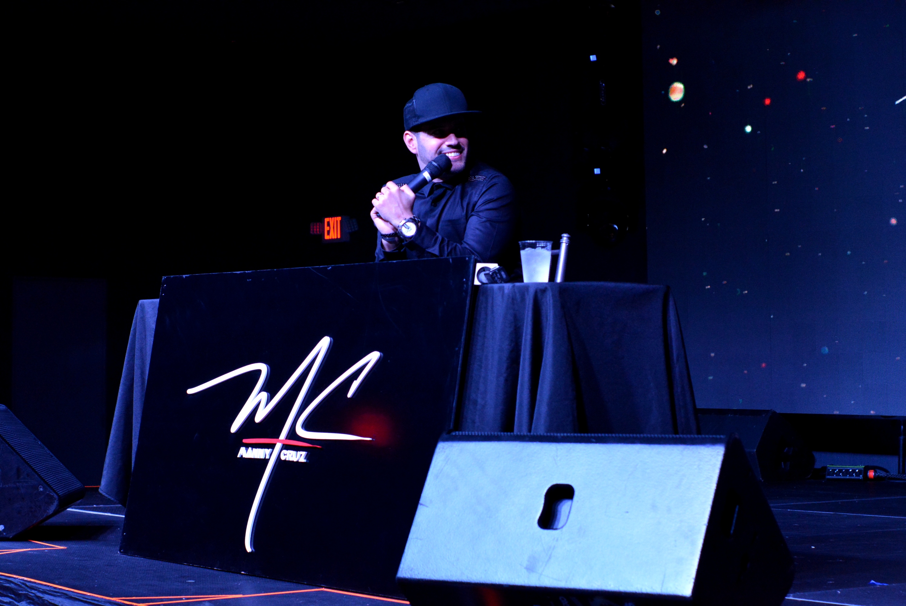 Manny Cruz presenta disco "Sobrenatural"