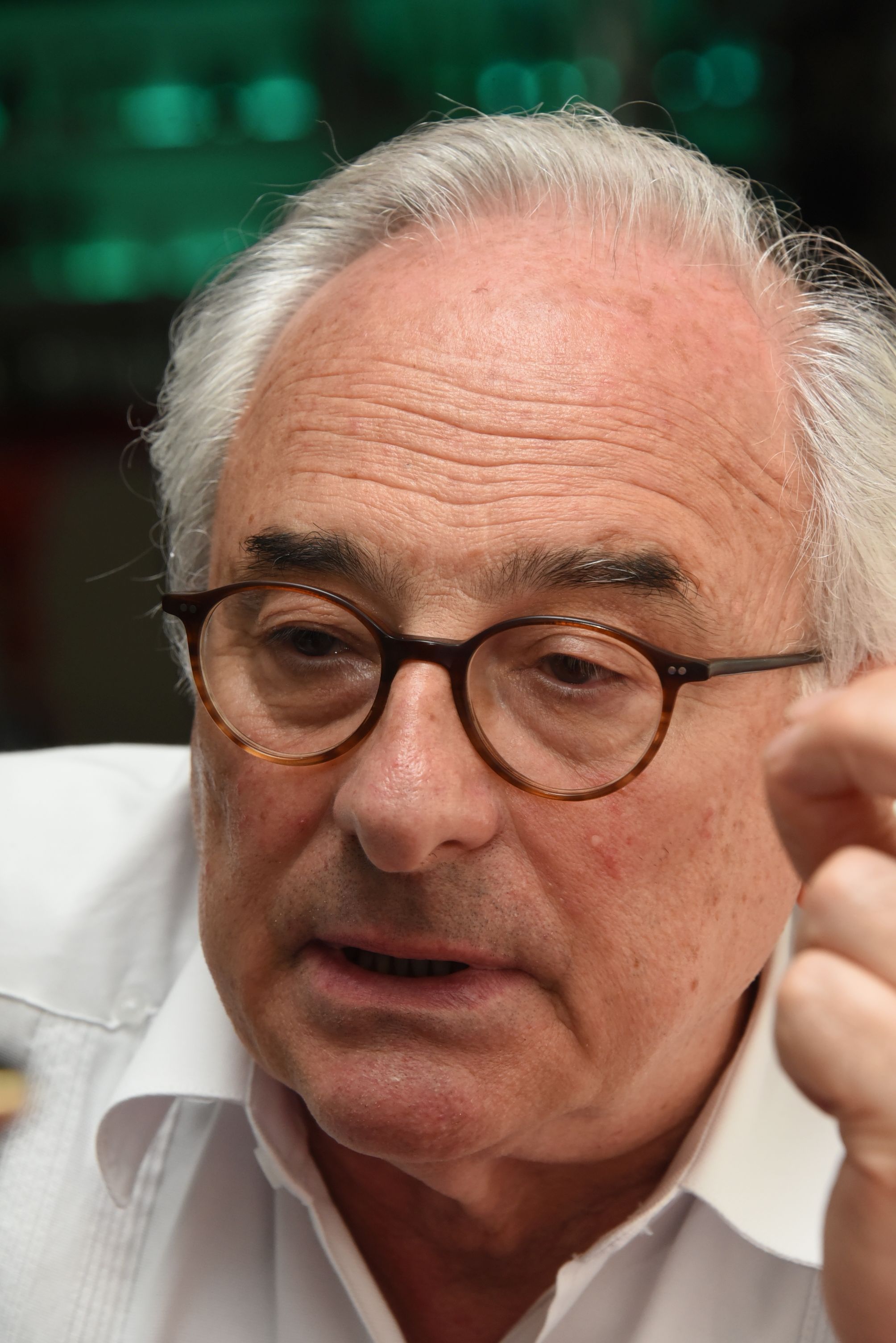 Jorge Urrutia: “Hay que dejar que el libro sea el protagonista, aunque sea una vez al año”