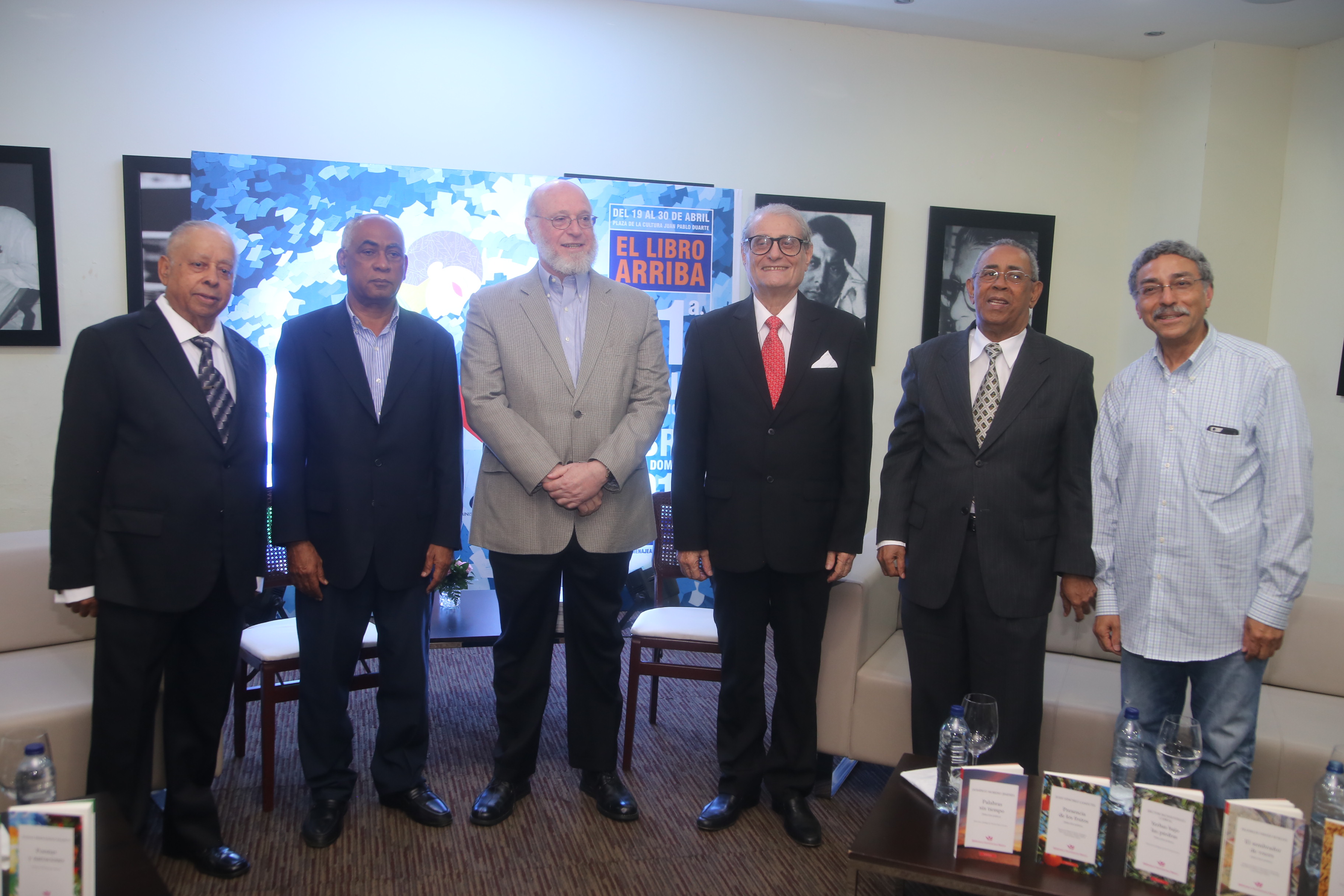 Presentan ocho libros de la Colección Biblioteca Dominicana Básica