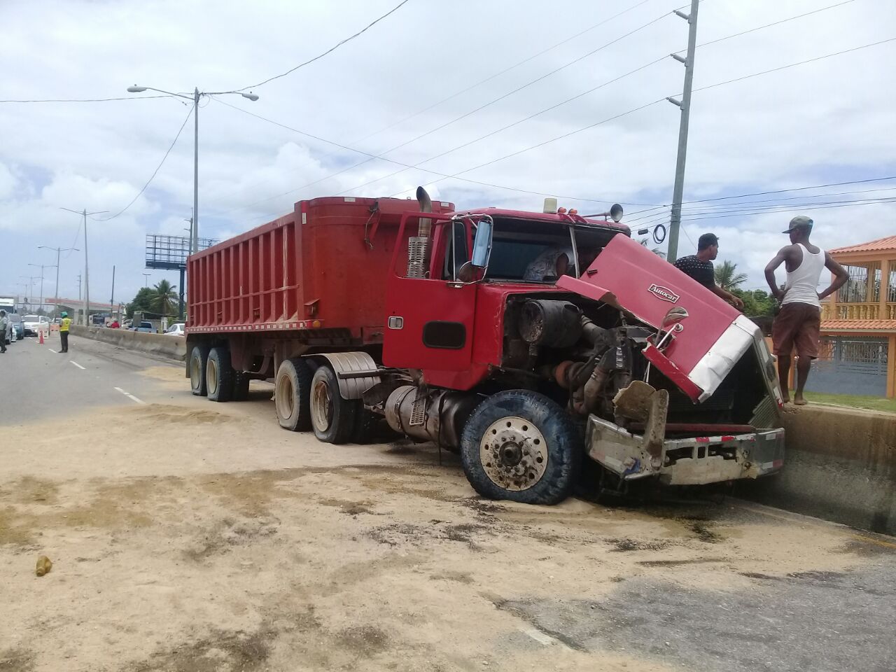 Rápida intervención Asistencia Vial MOPC agiliza tránsito en Las Américas